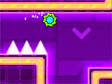 Geometry Dash Meltdown trying to avoid obstacles