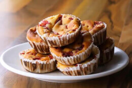 Strawberry Muffins thumb