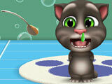 Giving your pet medicine in My Talking Tom 2