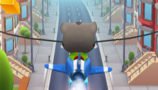 Flying in Talking Tom Gold Run